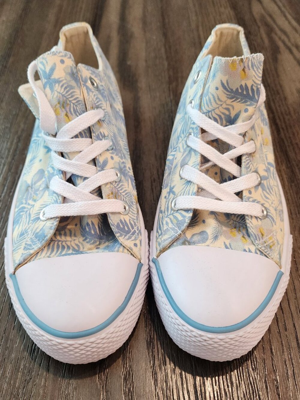 Airwalk Women’s Size 12 Floral Canvas Low Top Sneakers Lace Up New